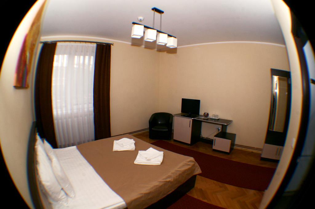 Vila Parc Cluj-Napoca Buitenkant foto
